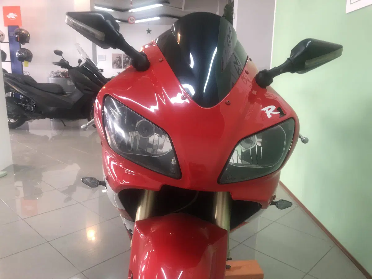 Yamaha YZF R1 (1998 - 99) (13)
