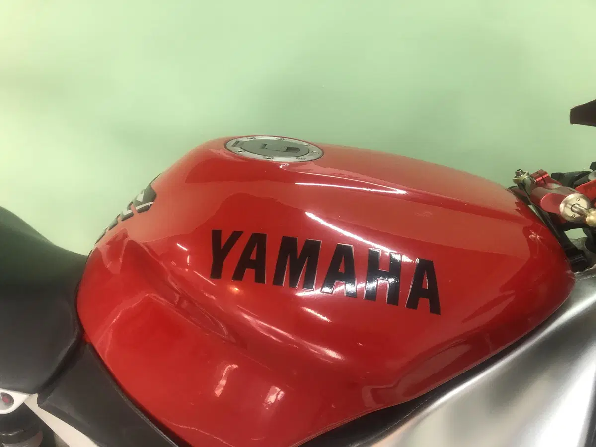 Yamaha YZF R1 (1998 - 99) (20)