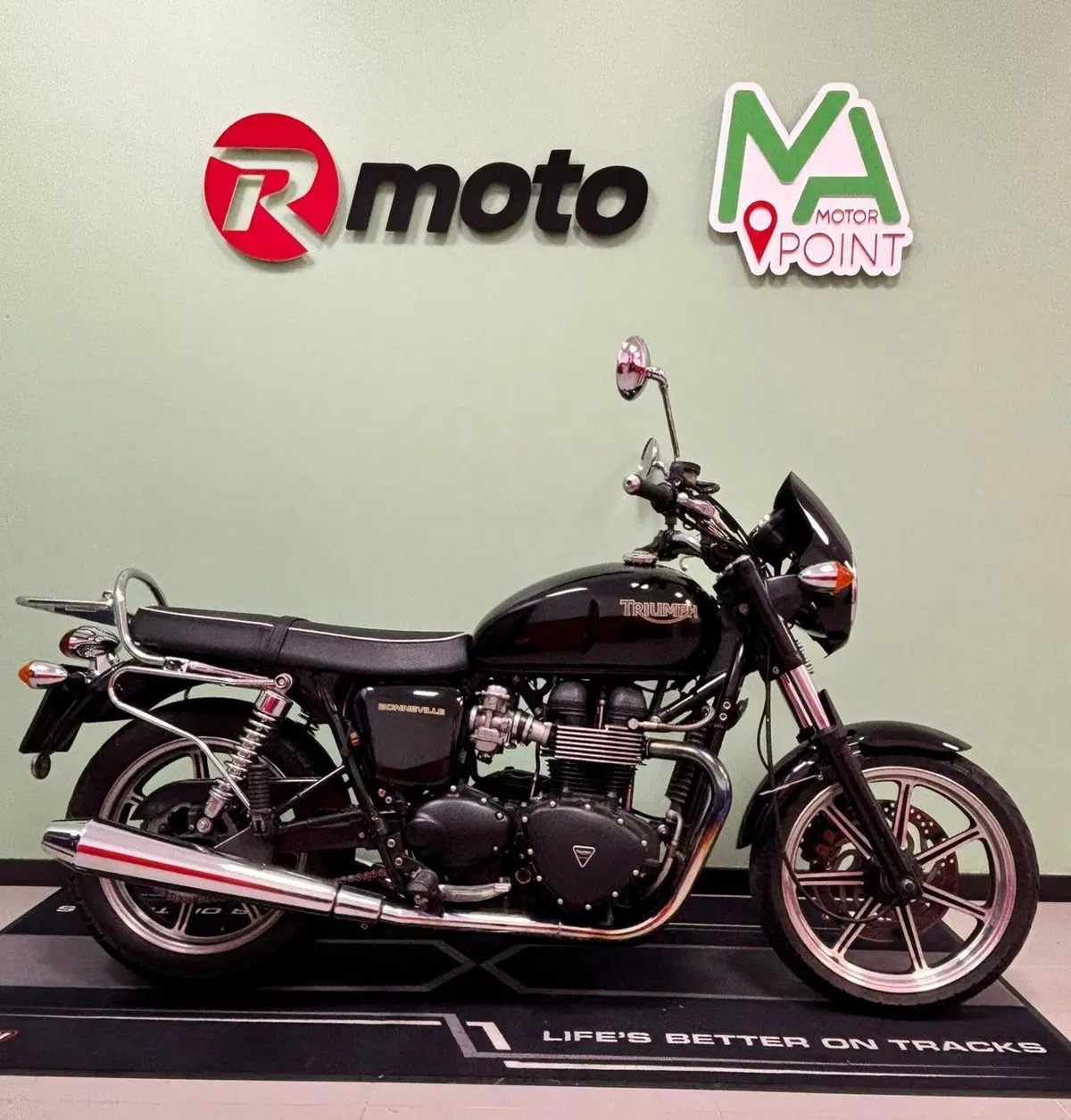 Triumph Bonneville SE (2009 - 13)