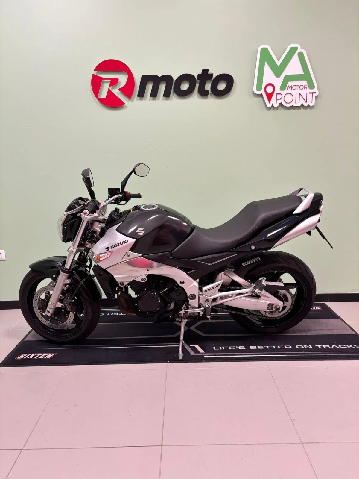 Suzuki GSR 600 (2006 - 11) (2)