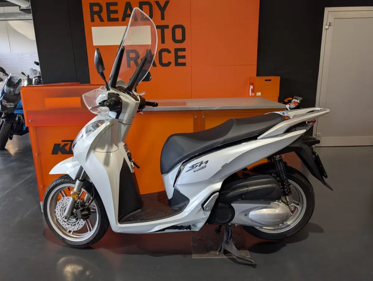 Honda SH 300 i ABS (2016 - 20) (3)