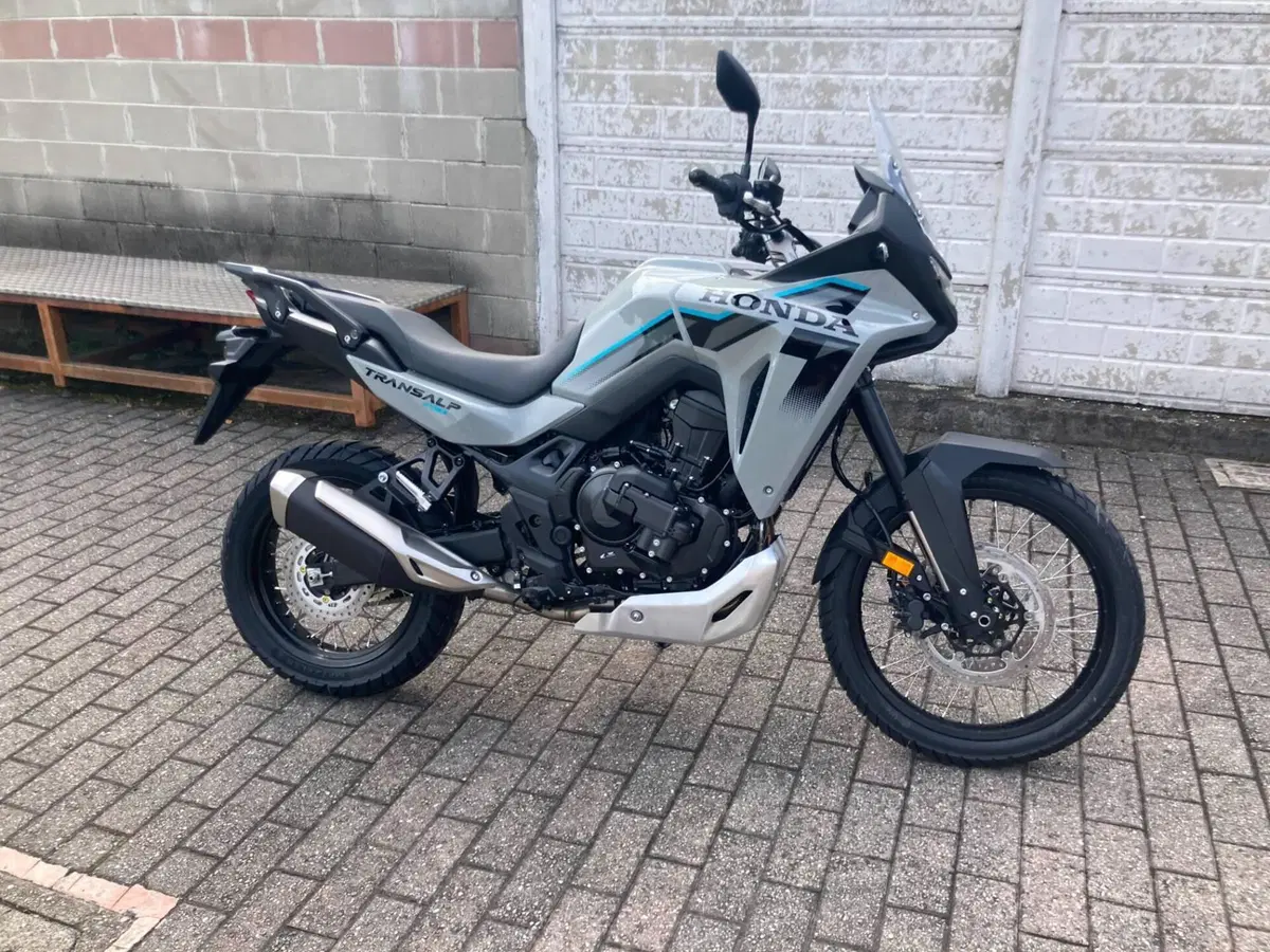 Honda Transalp XL750 (2026) (3)