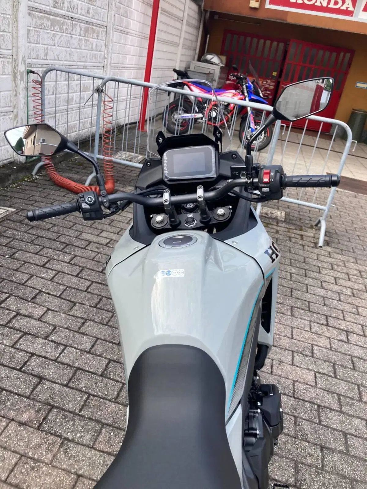 Honda Transalp XL750 (2026) (4)
