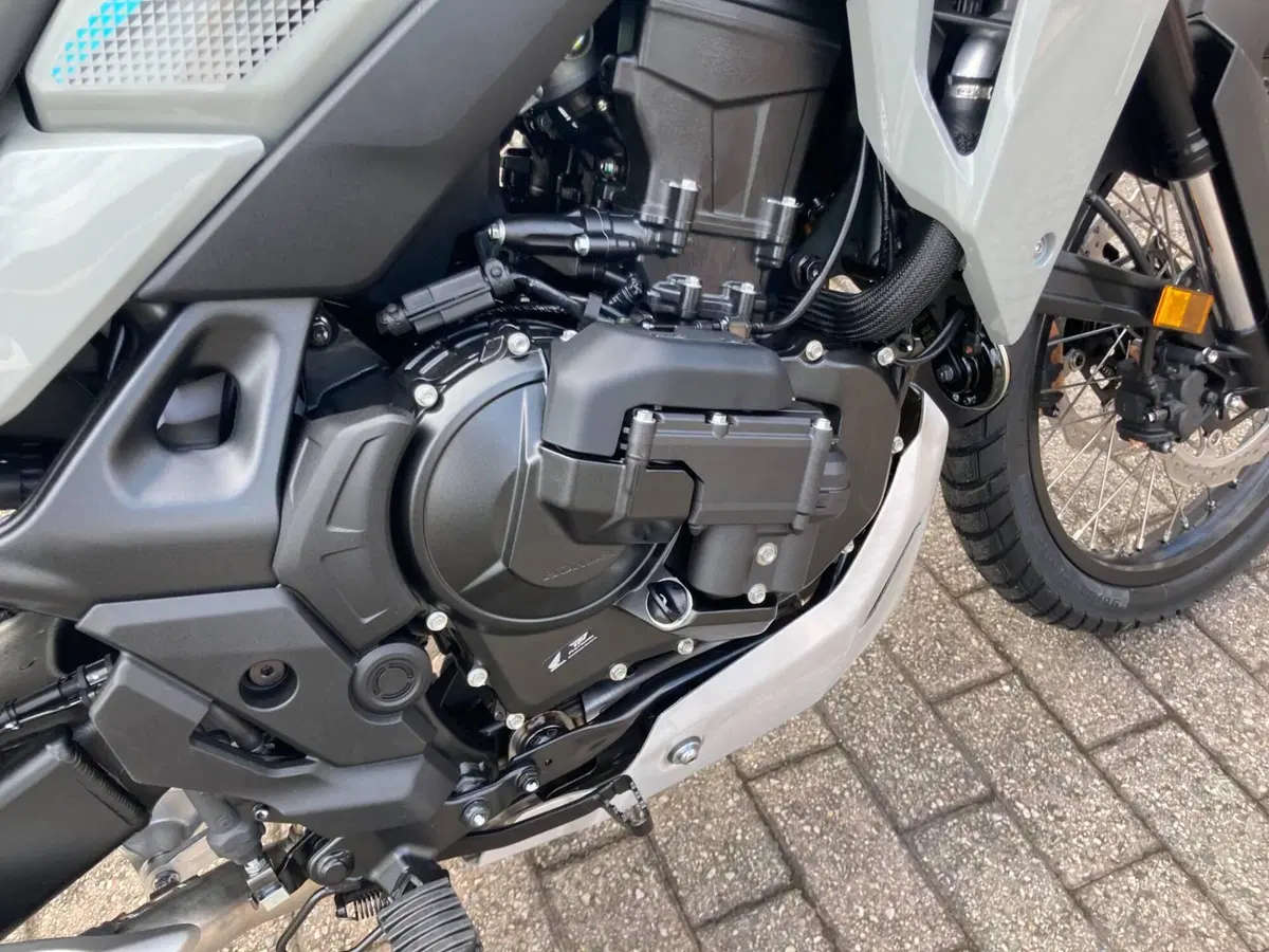 Honda Transalp XL750 (2026) (5)