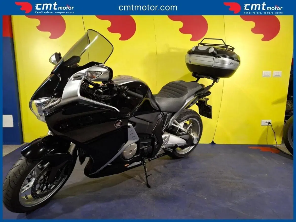 Honda VFR 1200 F DCT ABS (2010 - 16) (4)