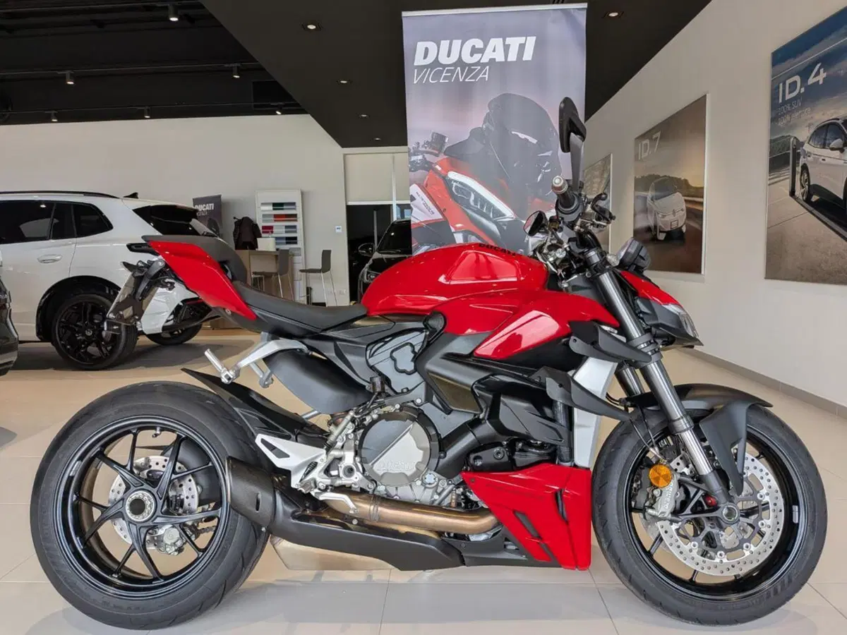 Ducati Streetfighter V2 (2022 - 24)