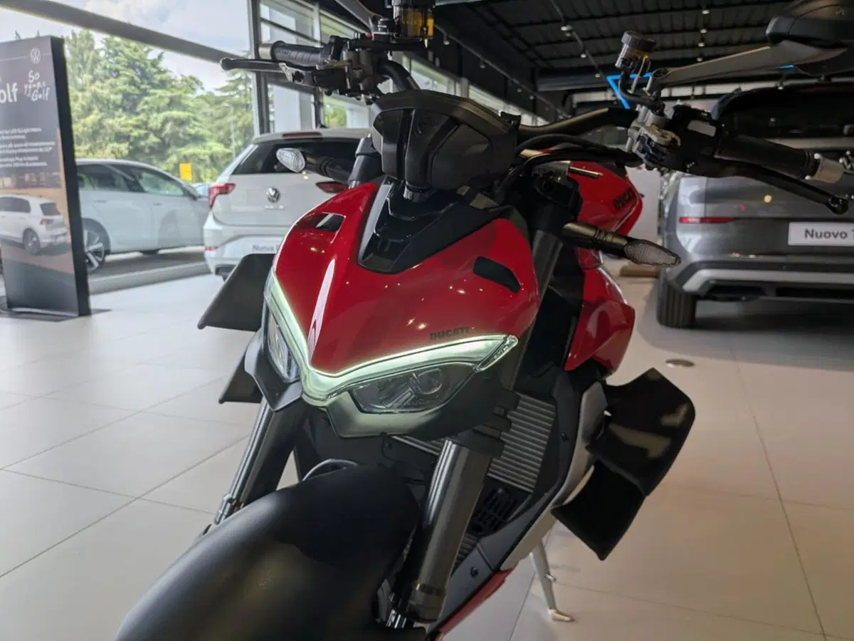 Ducati Streetfighter V2 (2022 - 24) (6)