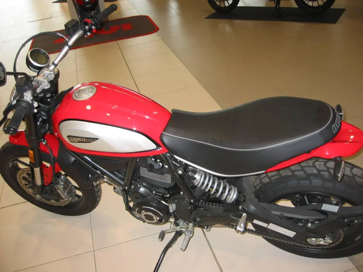 Ducati Scrambler 800 Icon (2023 - 24) (2)