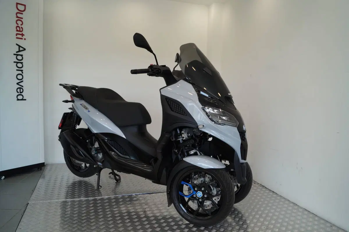 Piaggio MP3 310 Sport (2025 - 26)