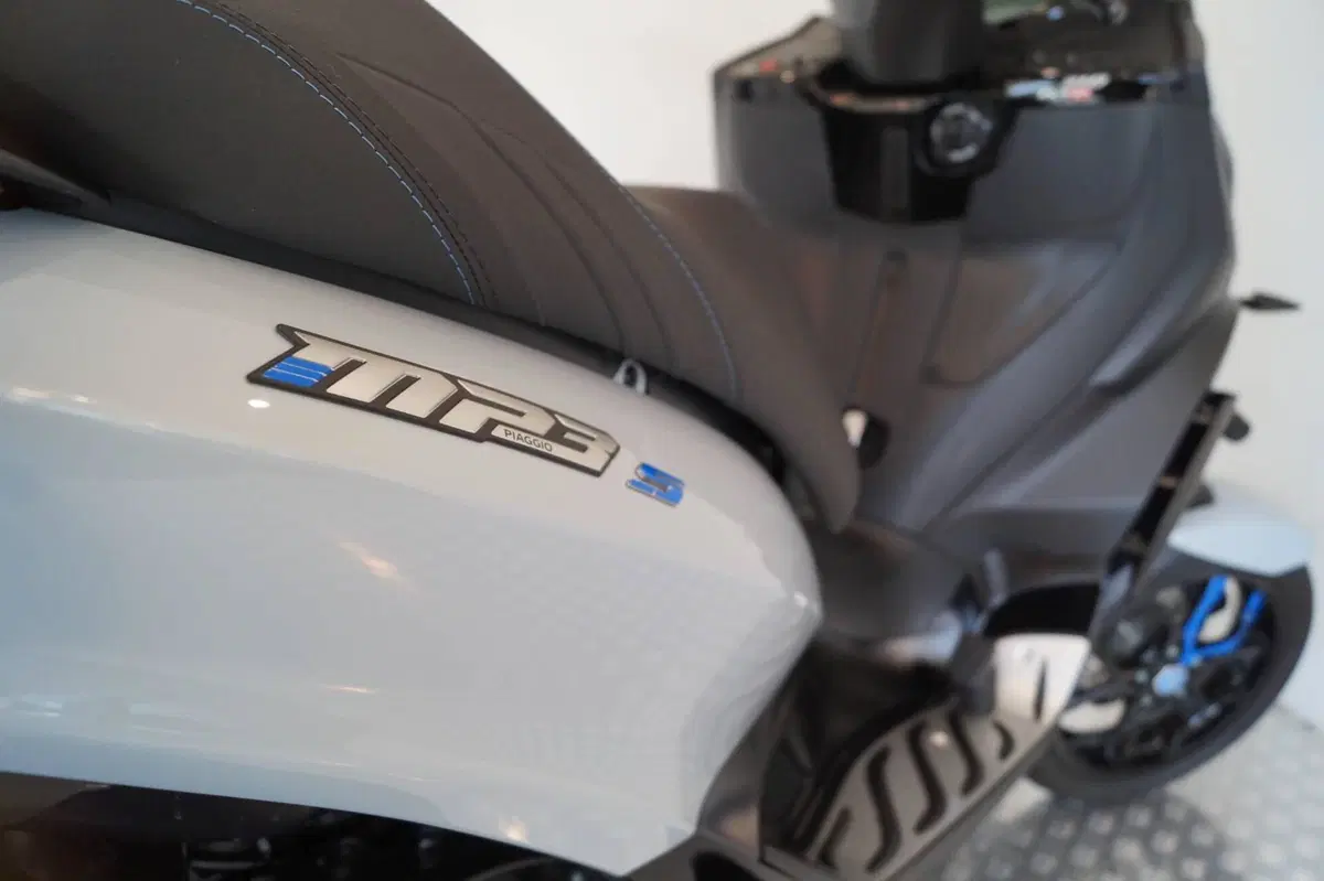 Piaggio MP3 310 Sport (2025 - 26) (7)