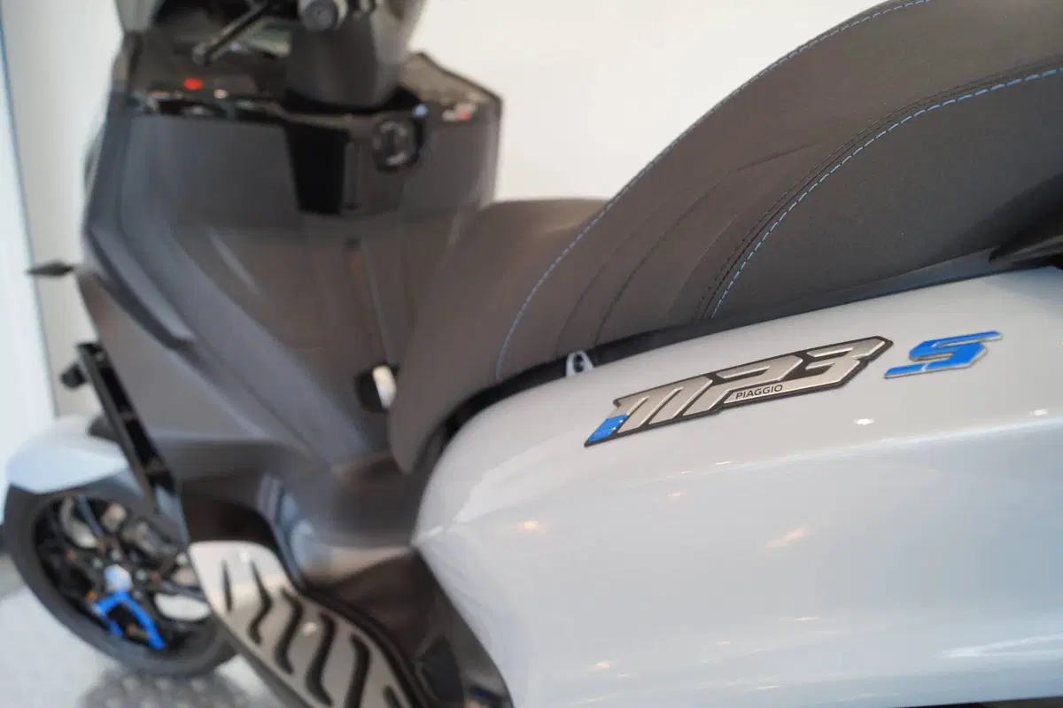 Piaggio MP3 310 Sport (2025 - 26) (10)