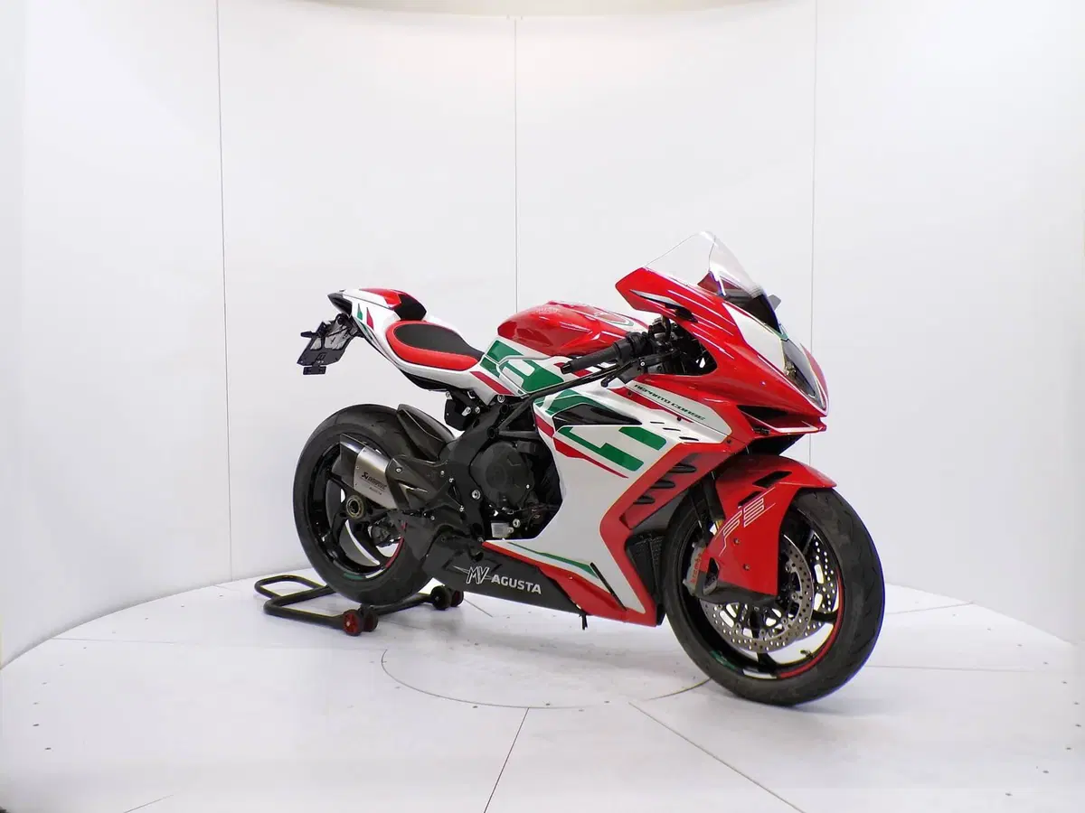 MV Agusta F3 800 RC (2022 - 25) (2)