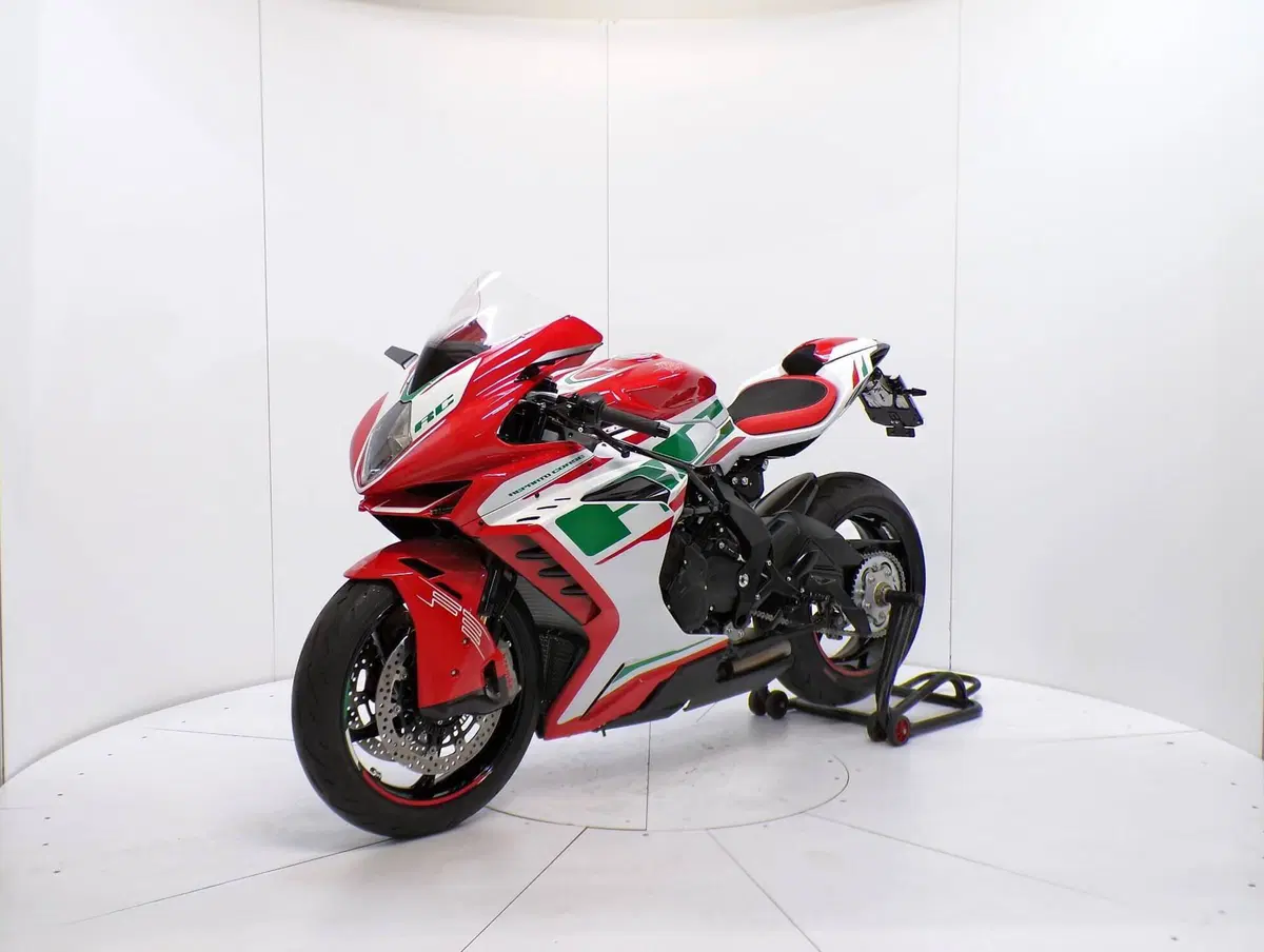 MV Agusta F3 800 RC (2022 - 25) (3)