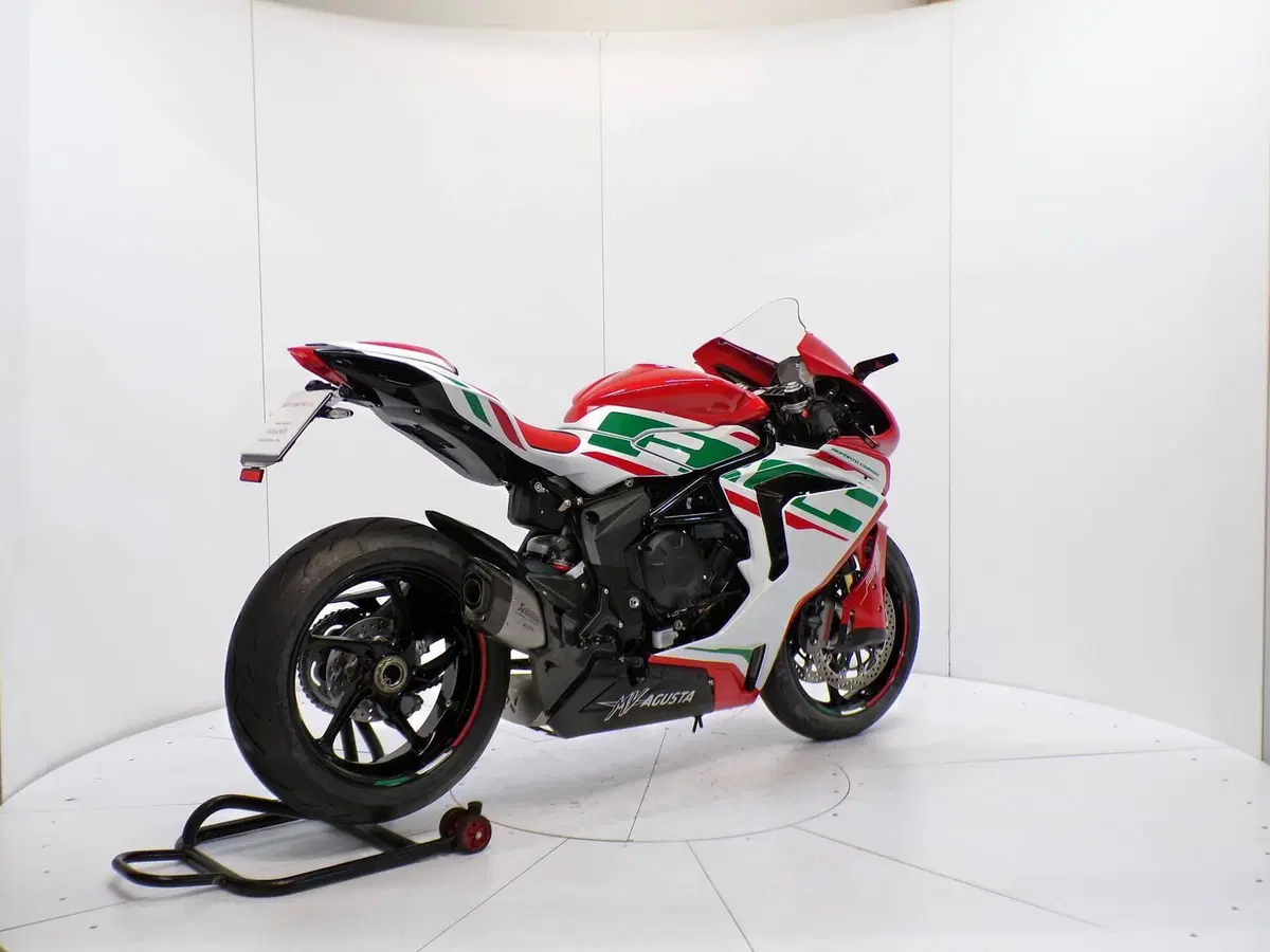 MV Agusta F3 800 RC (2022 - 25) (6)