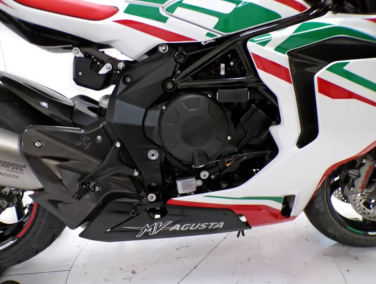 MV Agusta F3 800 RC (2022 - 25) (11)