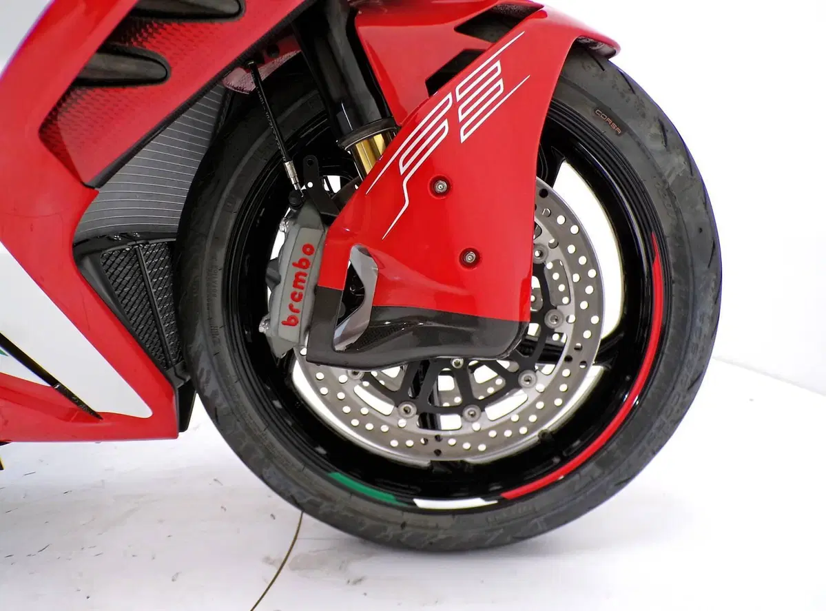 MV Agusta F3 800 RC (2022 - 25) (12)