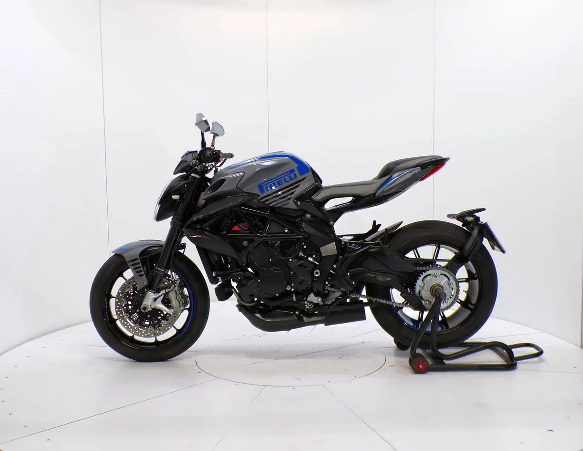 MV Agusta Dragster 800 RR Pirelli (2019) (4)