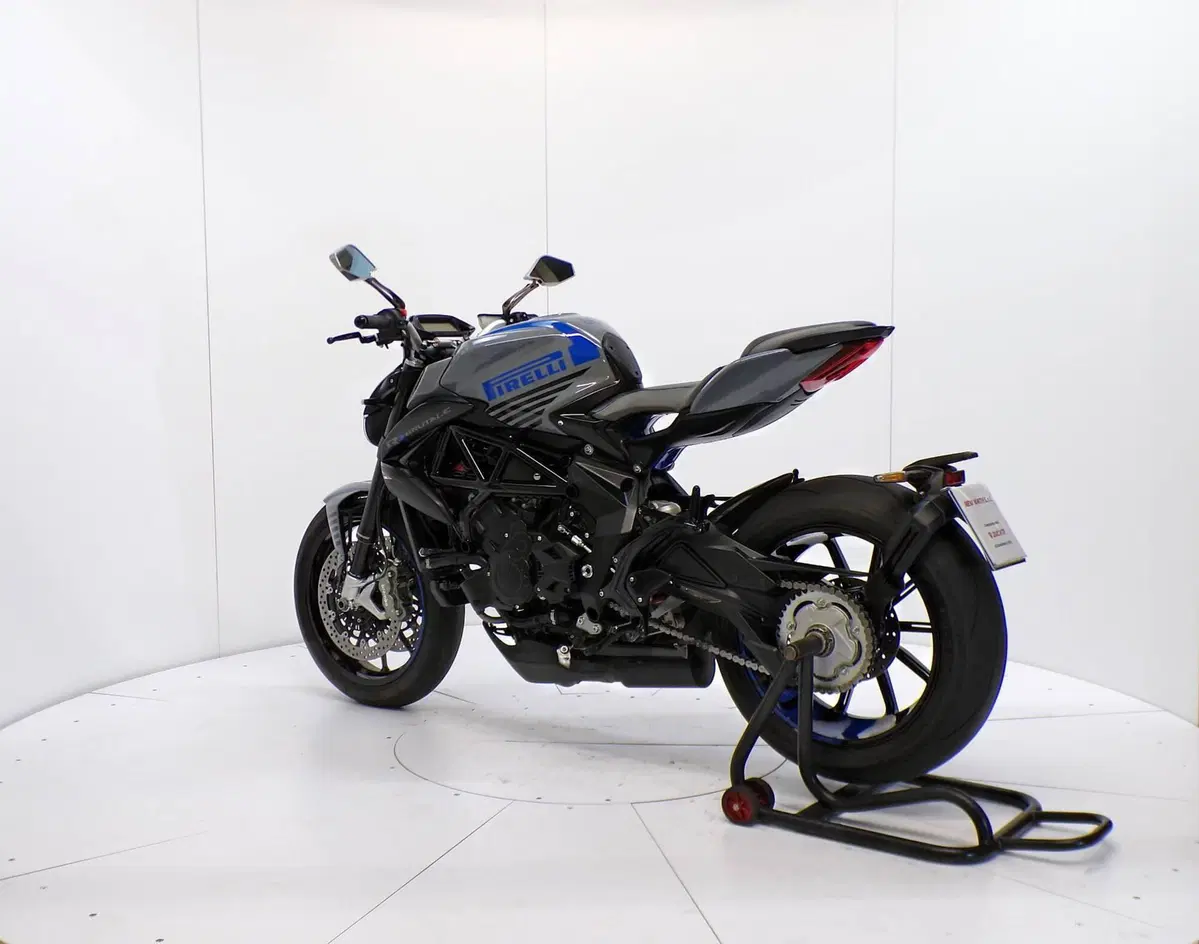 MV Agusta Dragster 800 RR Pirelli (2019) (5)