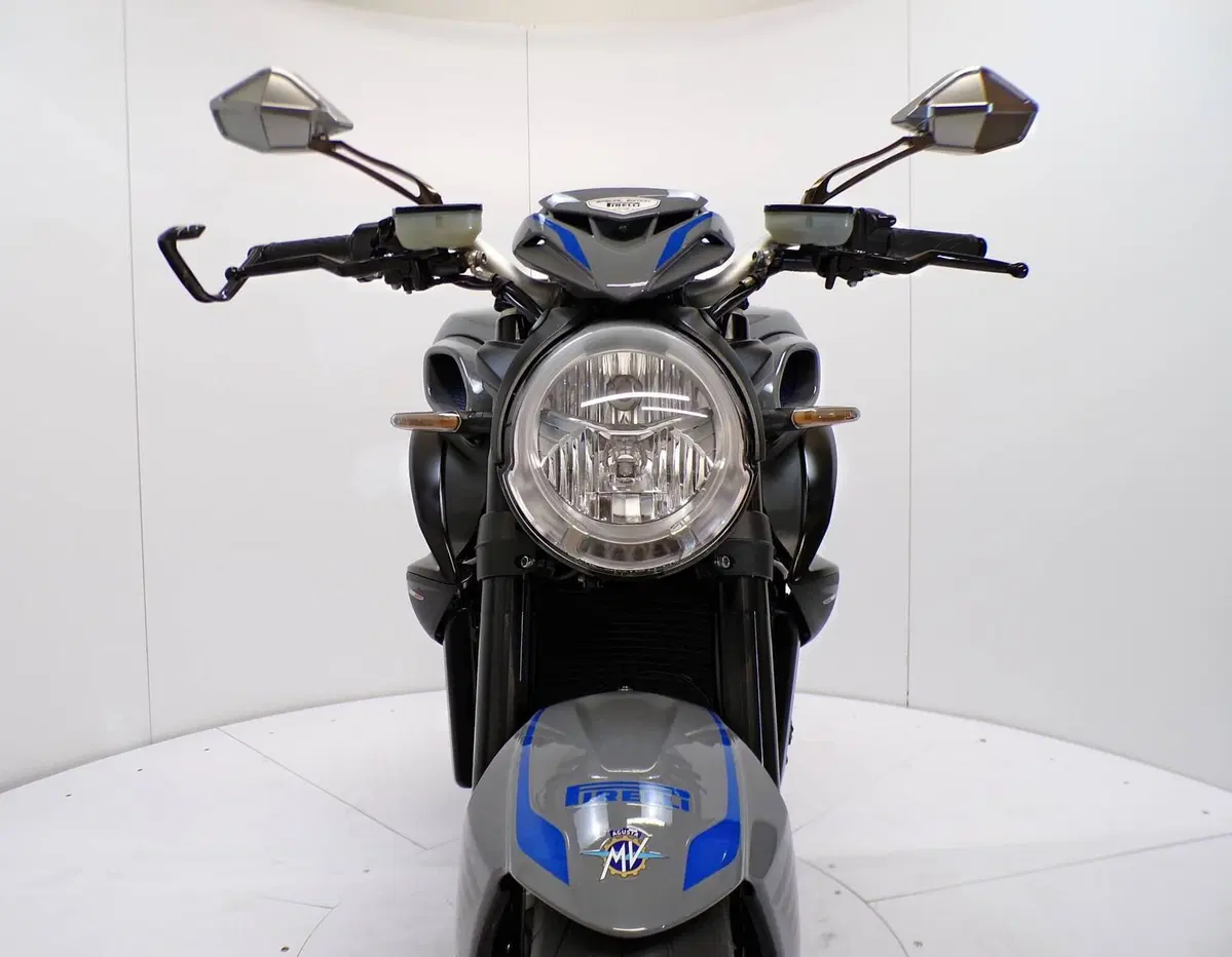 MV Agusta Dragster 800 RR Pirelli (2019) (7)