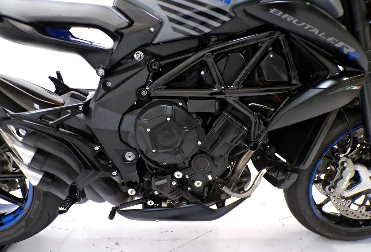 MV Agusta Dragster 800 RR Pirelli (2019) (10)