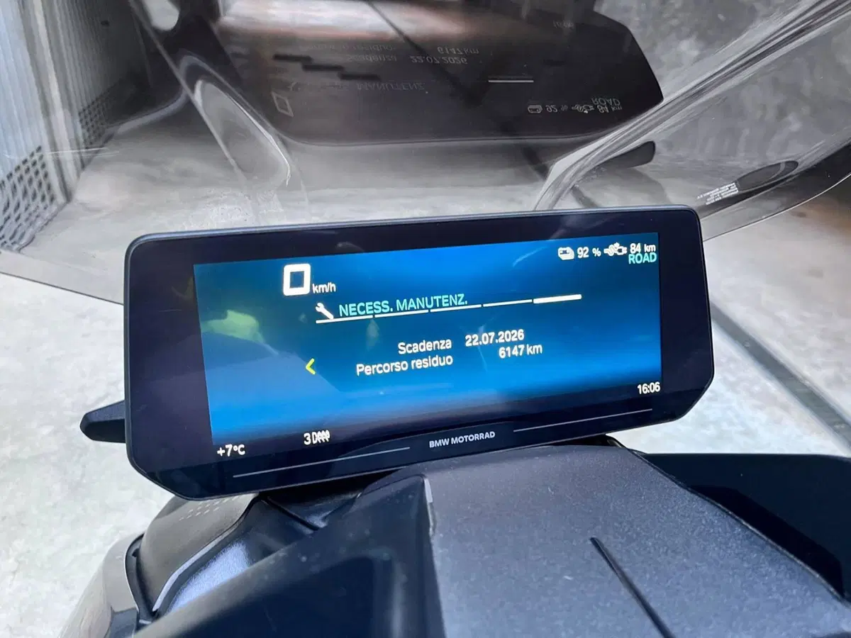 Bmw CE 04 (2021 - 25) (3)