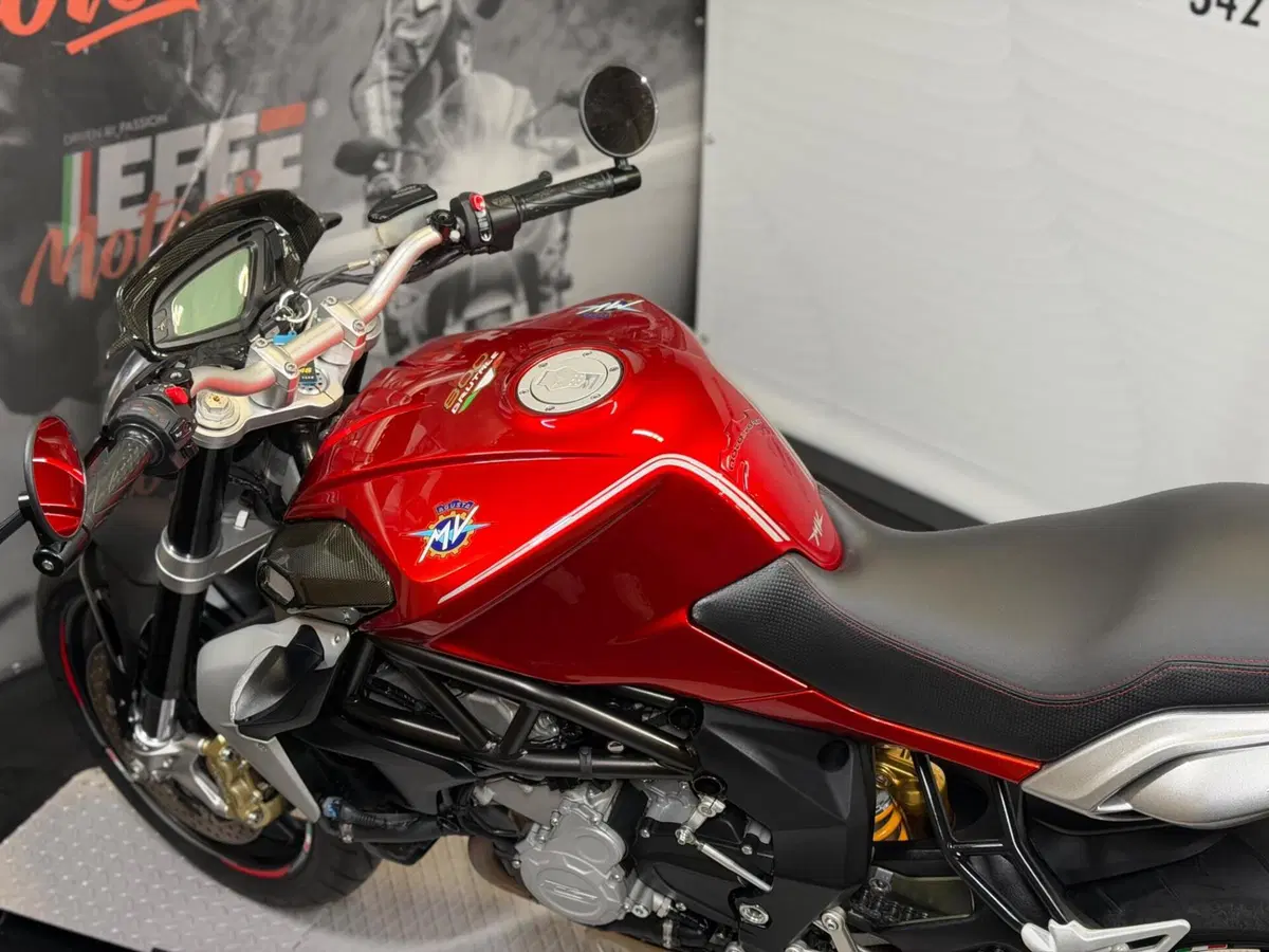 MV Agusta Brutale 800 EAS ABS (2012 - 15) (9)