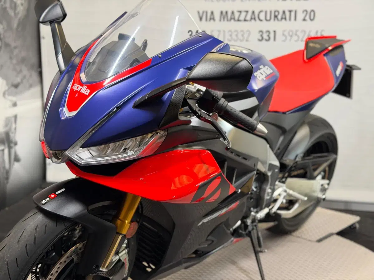 Aprilia RSV4 1100 Factory (2021 - 24) (10)