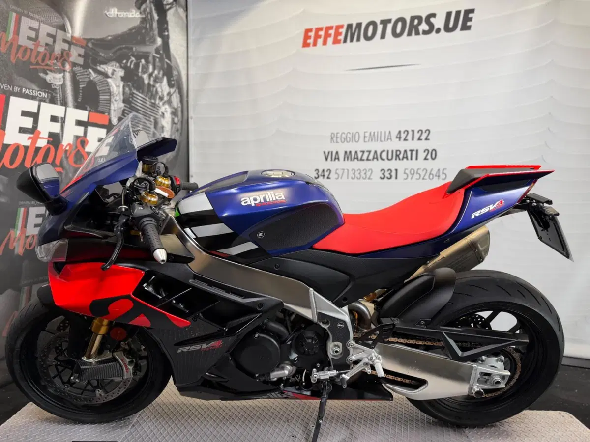 Aprilia RSV4 1100 Factory (2021 - 24) (11)
