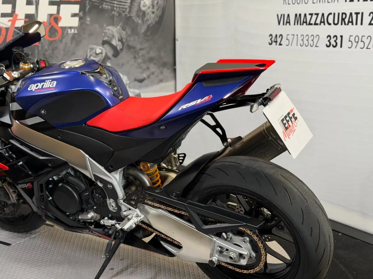 Aprilia RSV4 1100 Factory (2021 - 24) (13)
