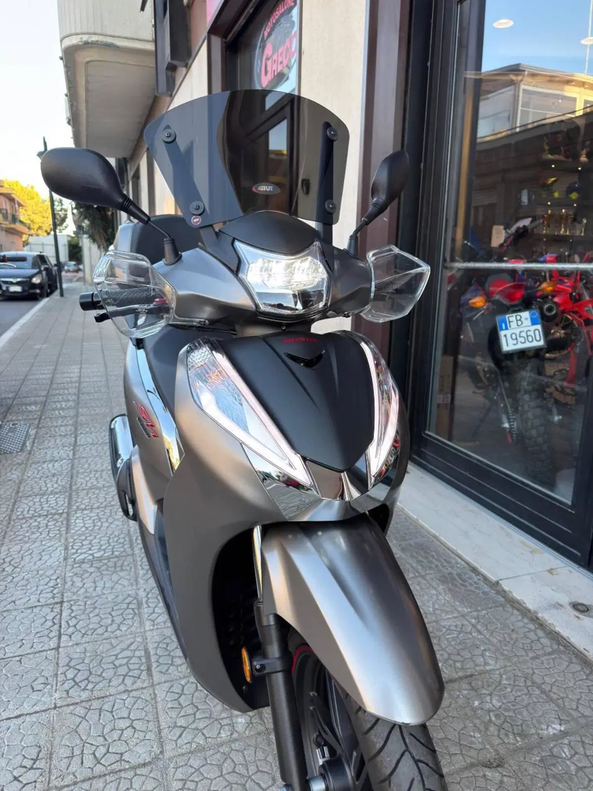 Honda SH 300 i Sport ABS (2018 - 20) (8)