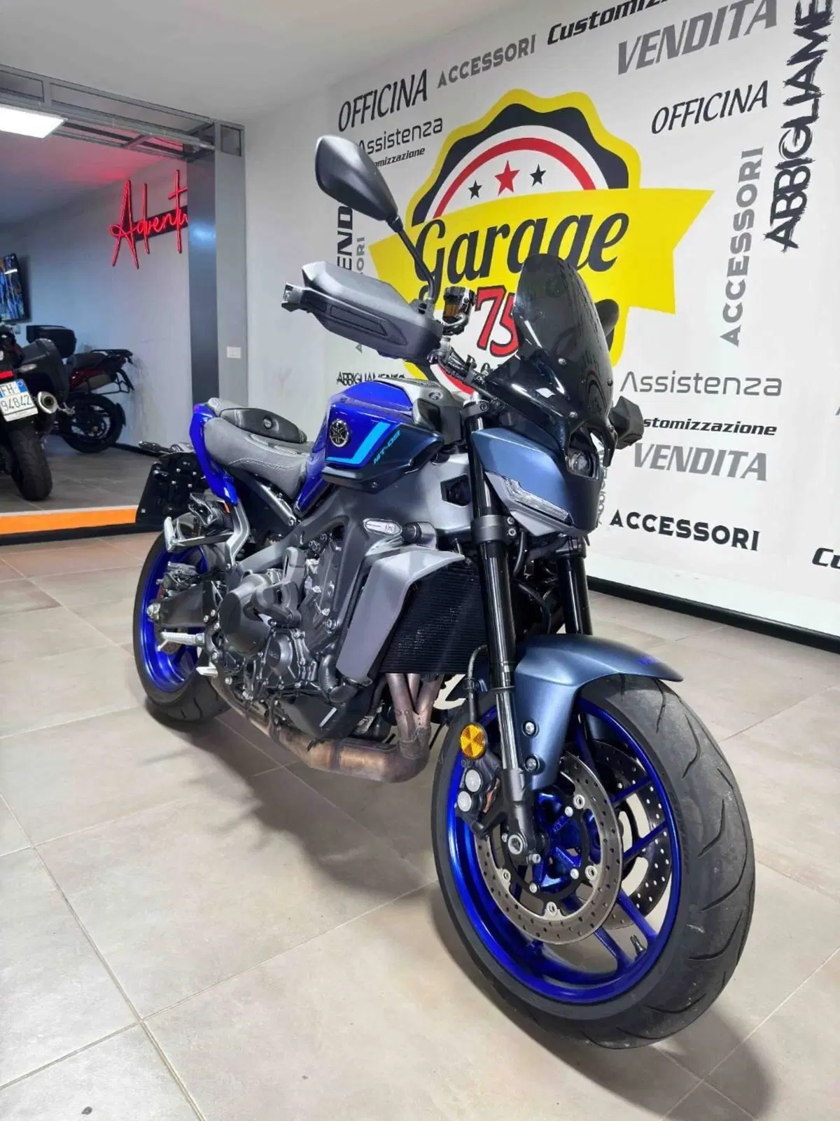 Yamaha MT-09 Y-AMT (2024 - 26) (2)