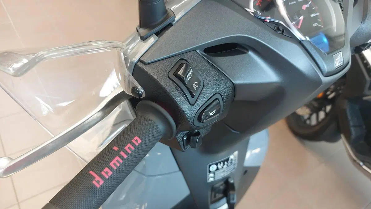 Honda SH 300 i Sport ABS (2018 - 20) (7)