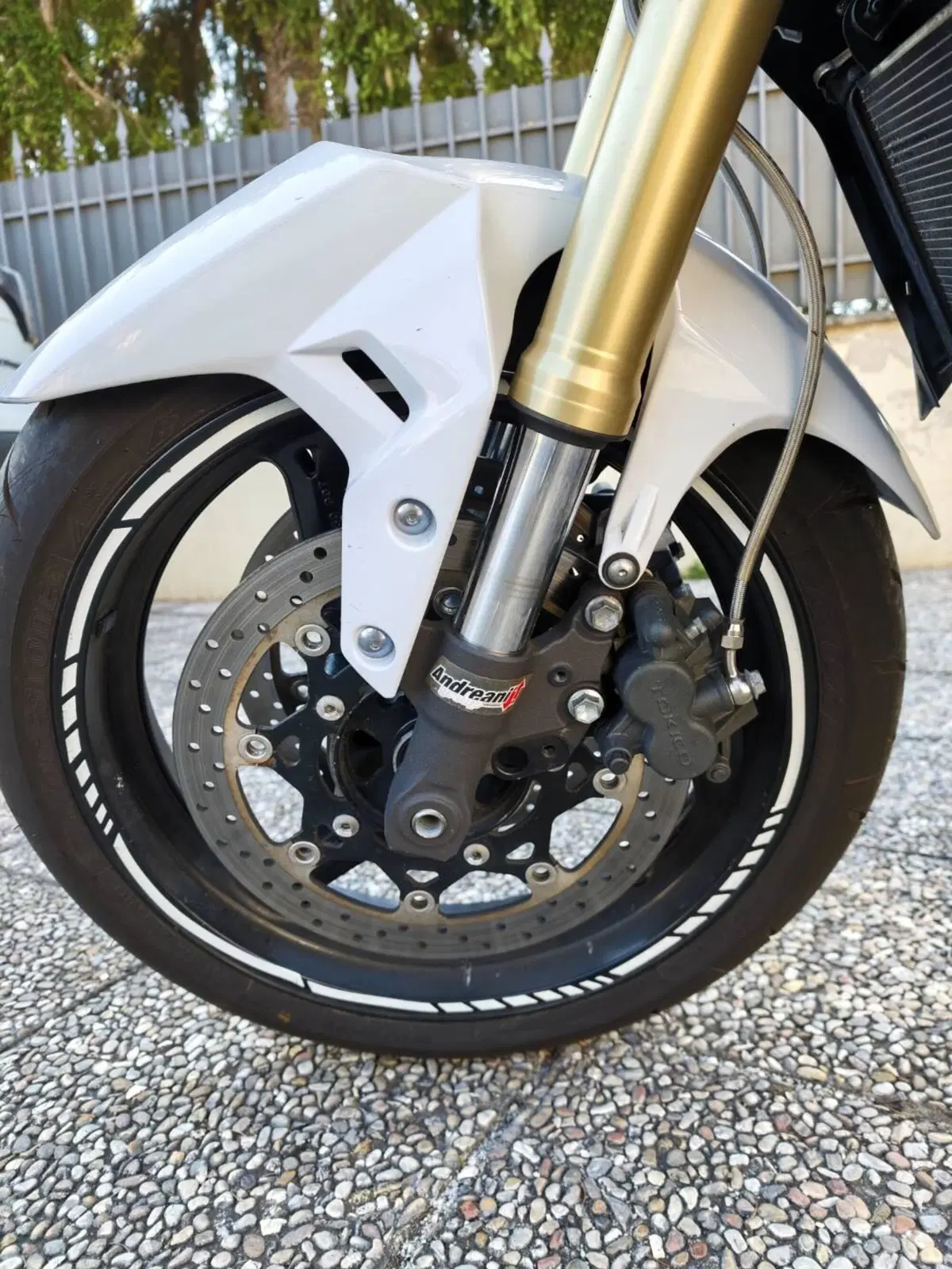 Suzuki GSR 750 (2010 - 15) (5)