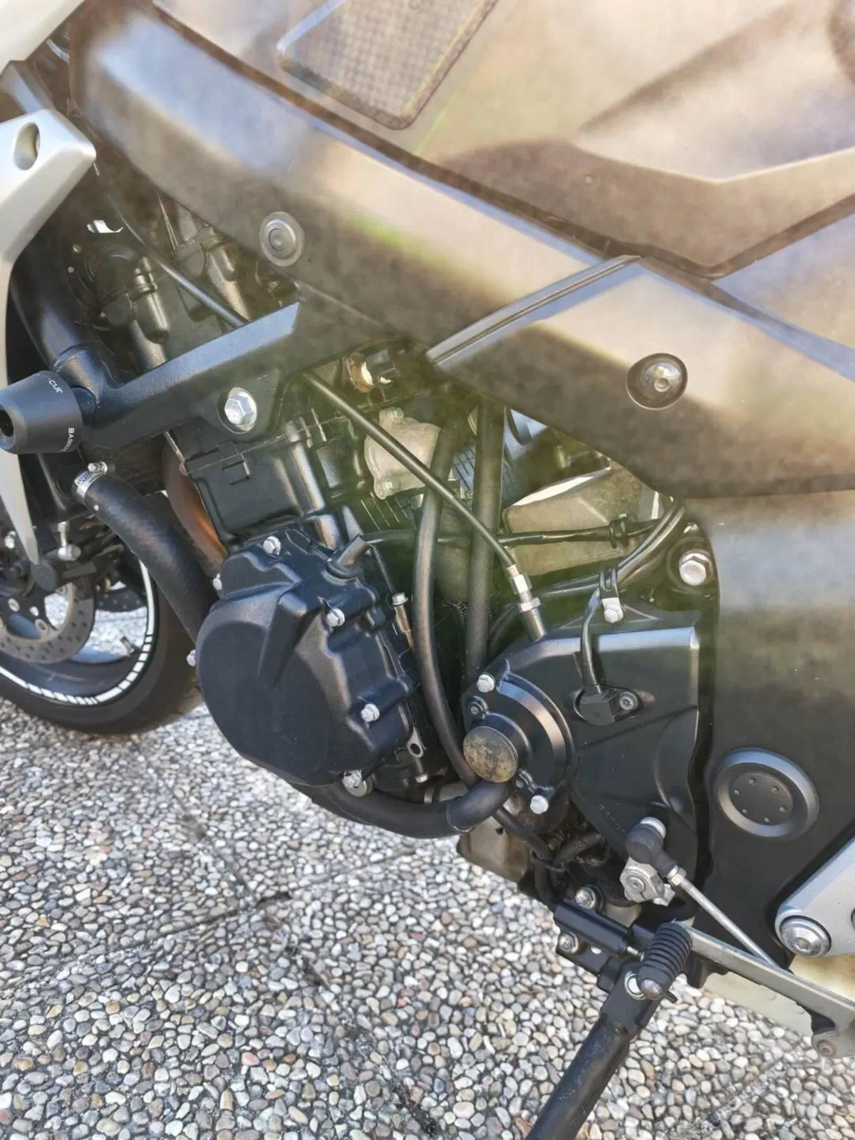 Suzuki GSR 750 (2010 - 15) (6)