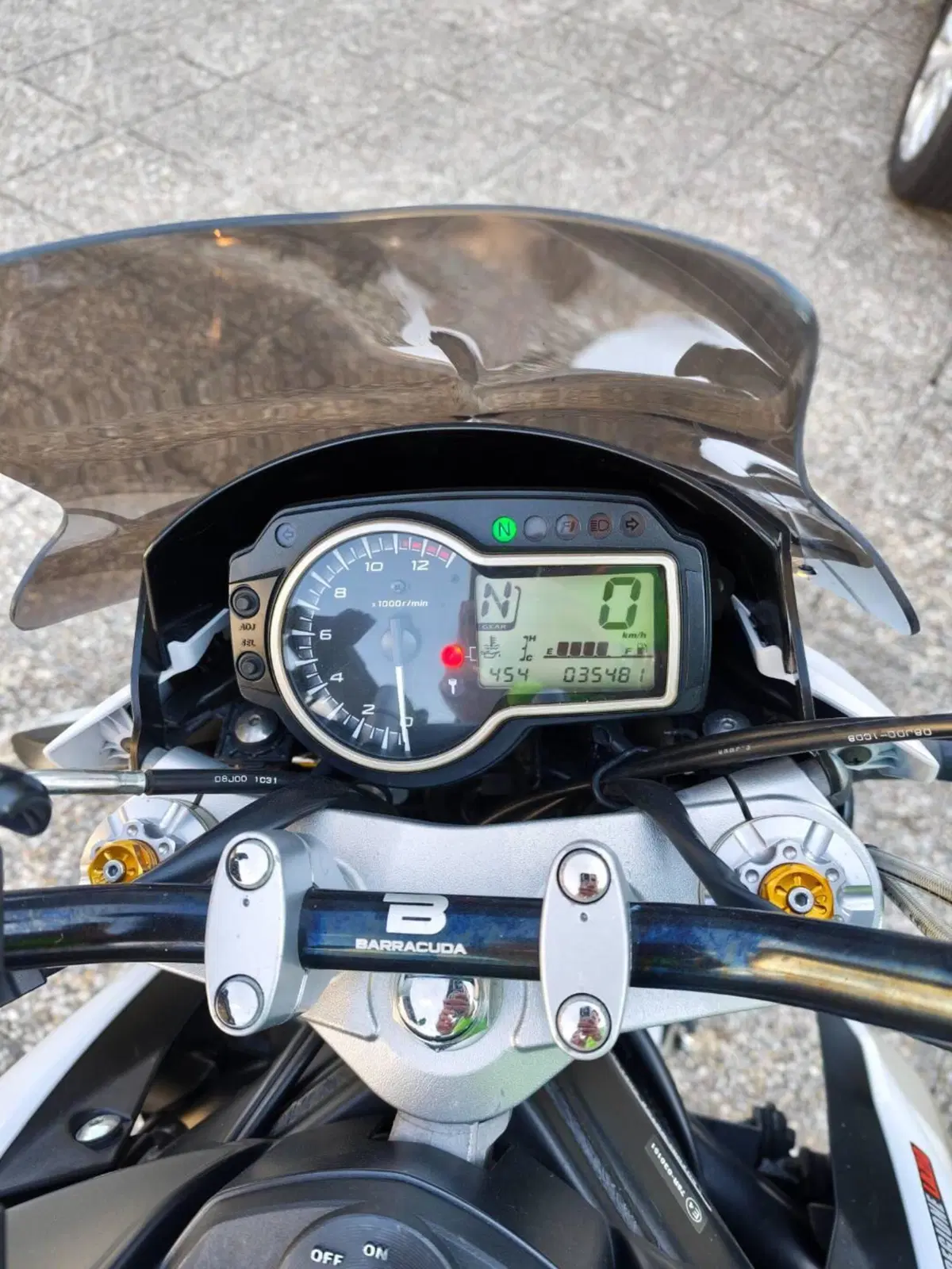 Suzuki GSR 750 (2010 - 15) (10)