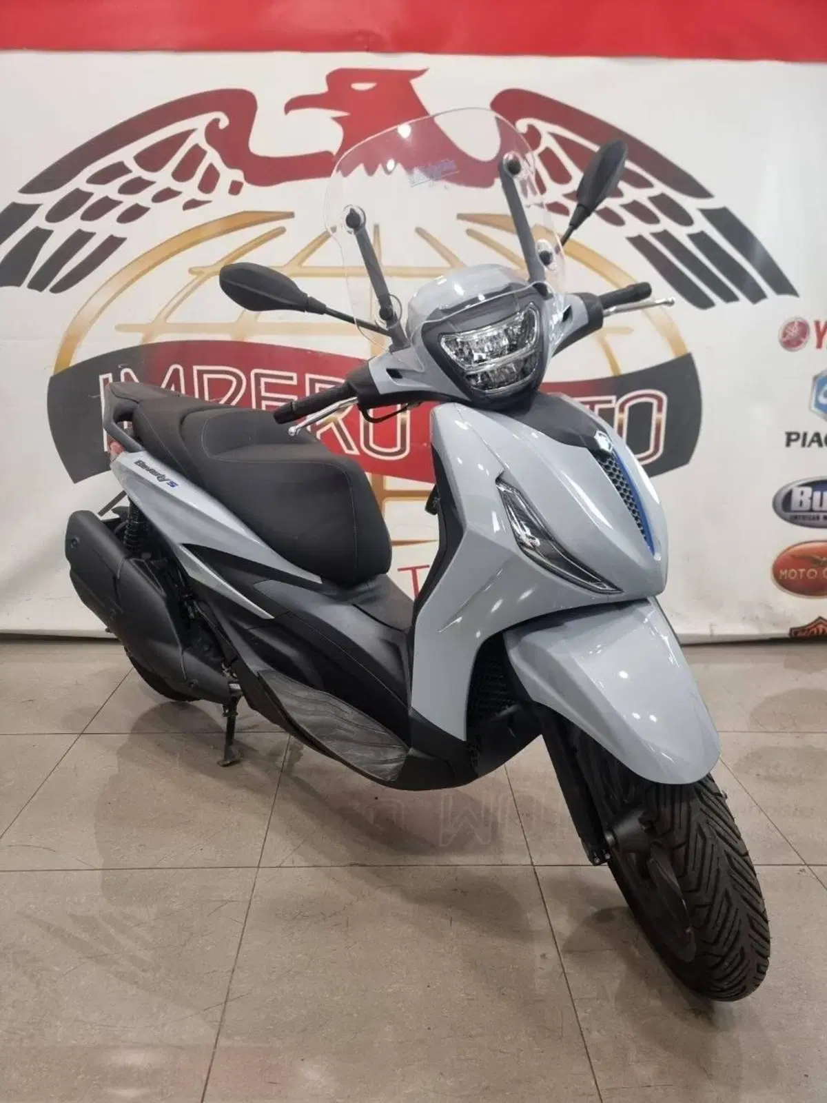 Piaggio Beverly 400 (2025 - 26) (3)