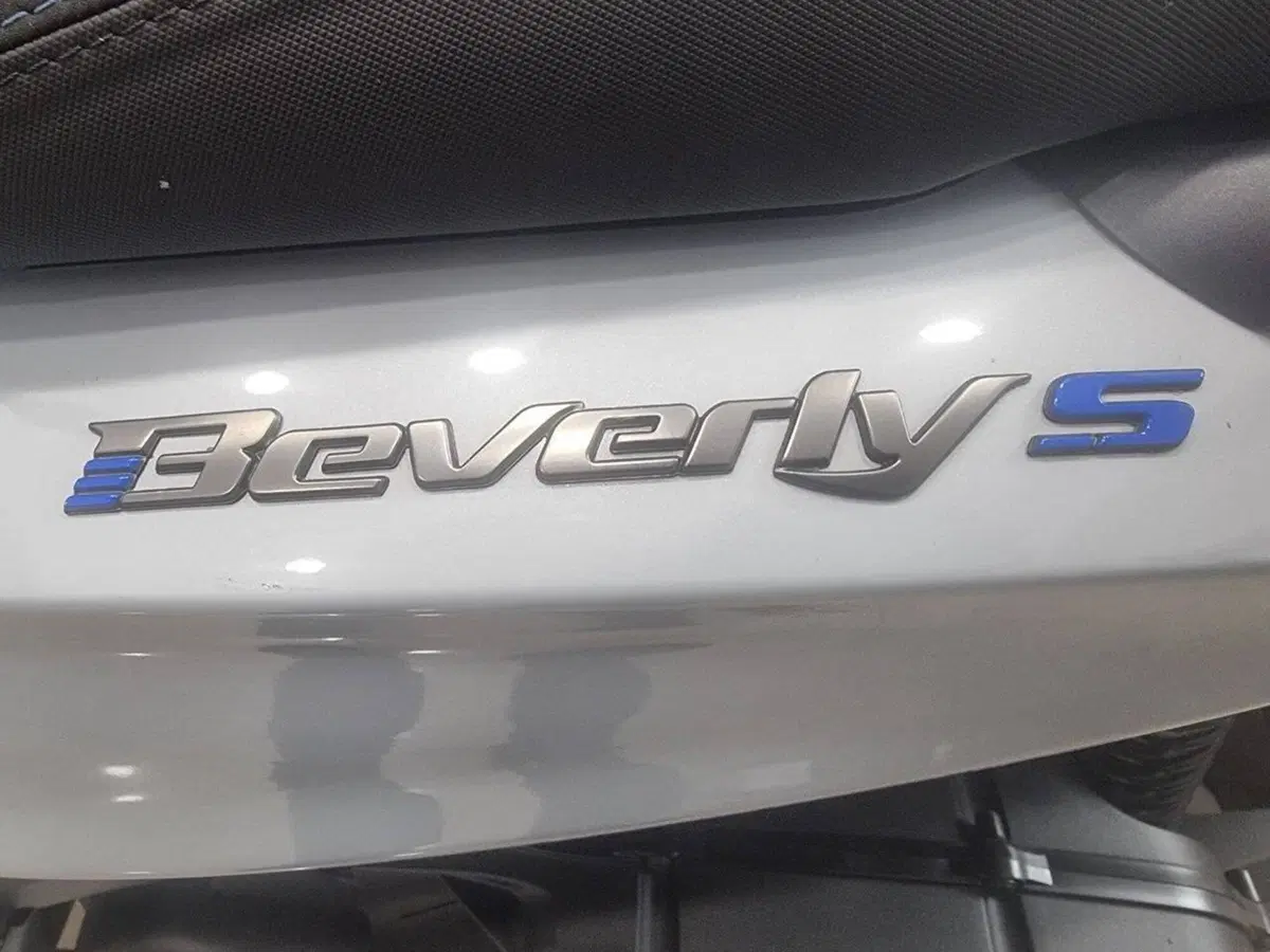 Piaggio Beverly 400 (2025 - 26) (5)