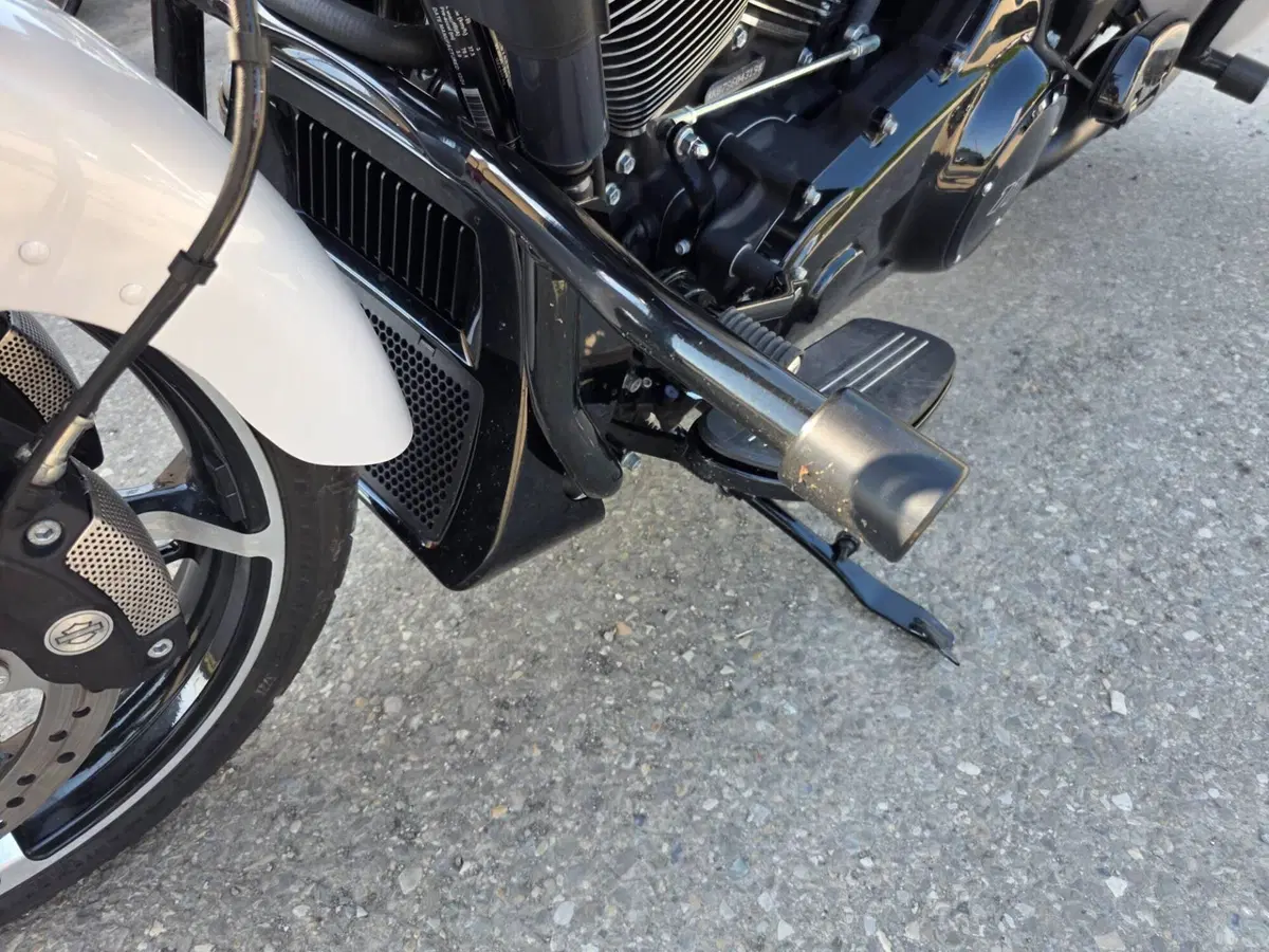 Harley-Davidson Street Glide (2024 - 26) (4)