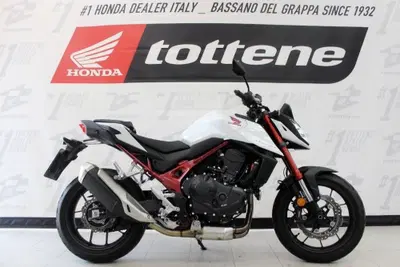 Honda CB 750 Hornet (2023 - 24) usata