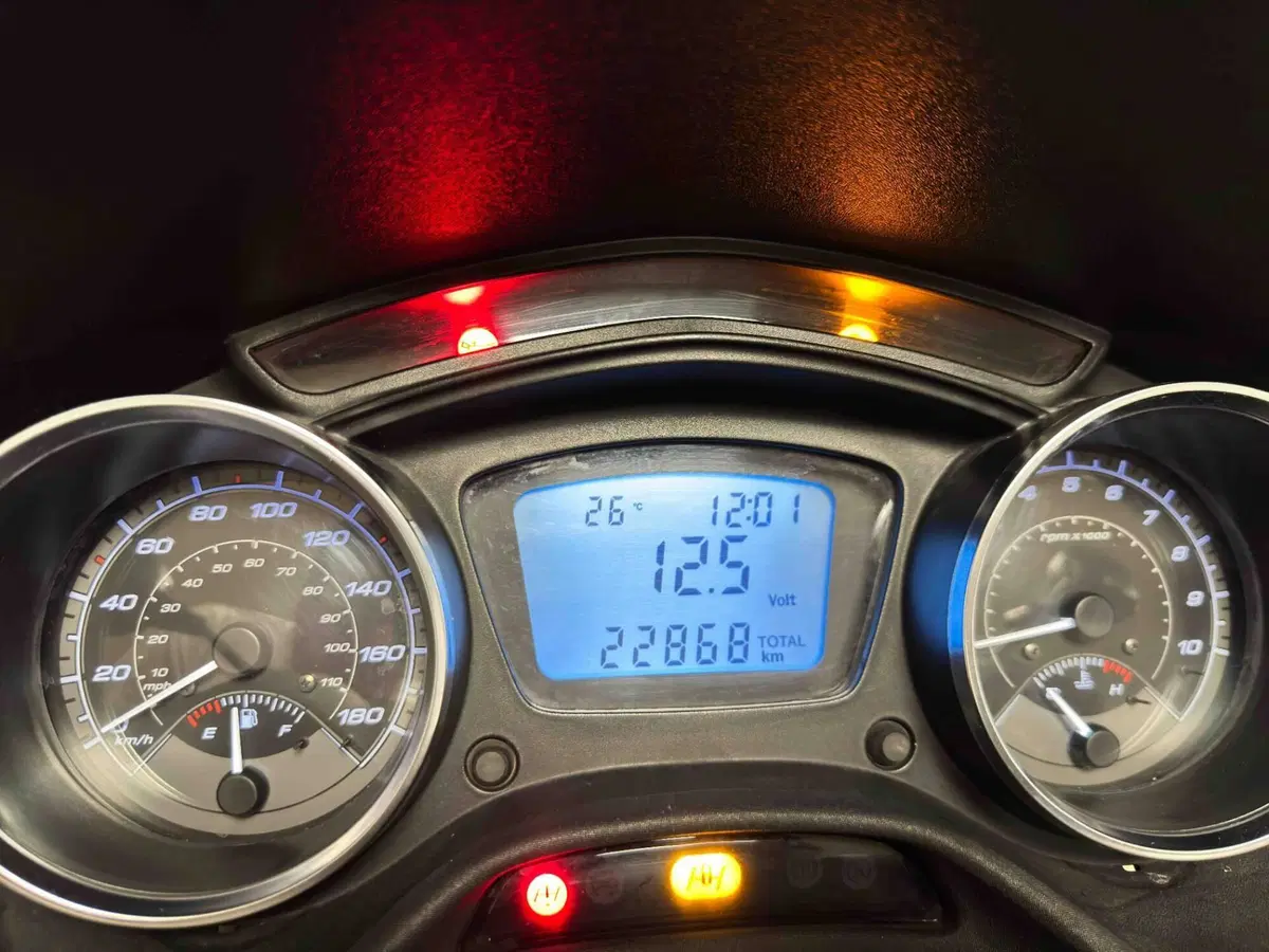Piaggio MP3 500 ie Business LT (2017 - 18) (5)