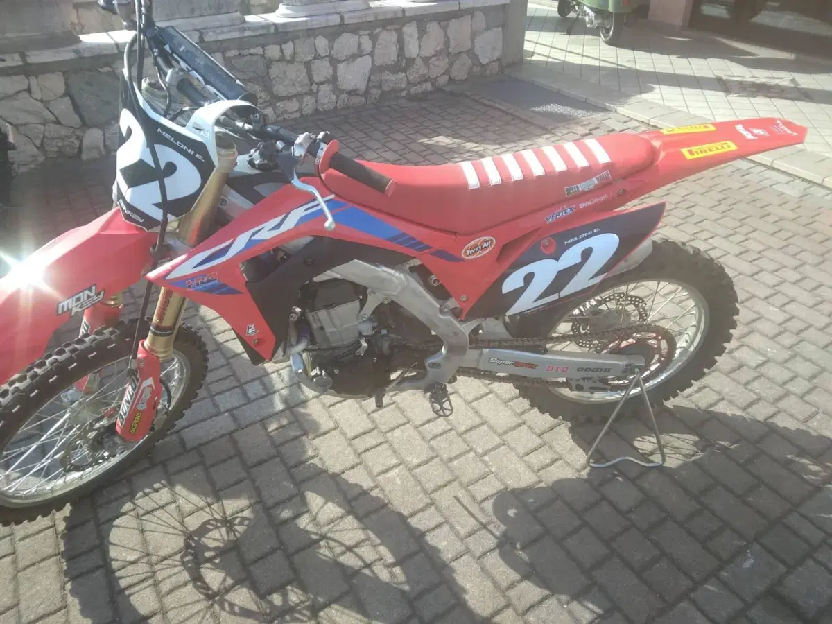 Honda CRF 450R (2018) (2)