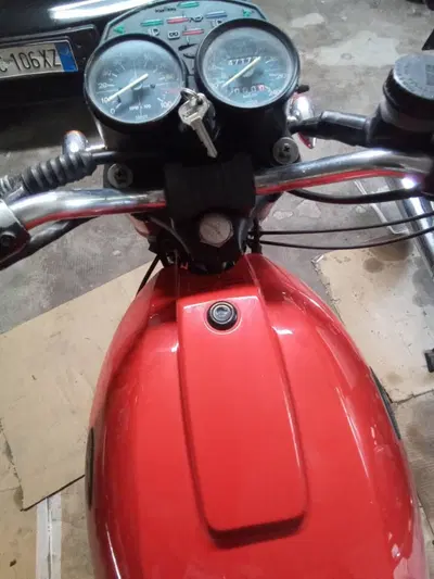 Moto Guzzi V 35 II (1981 - 86) usata