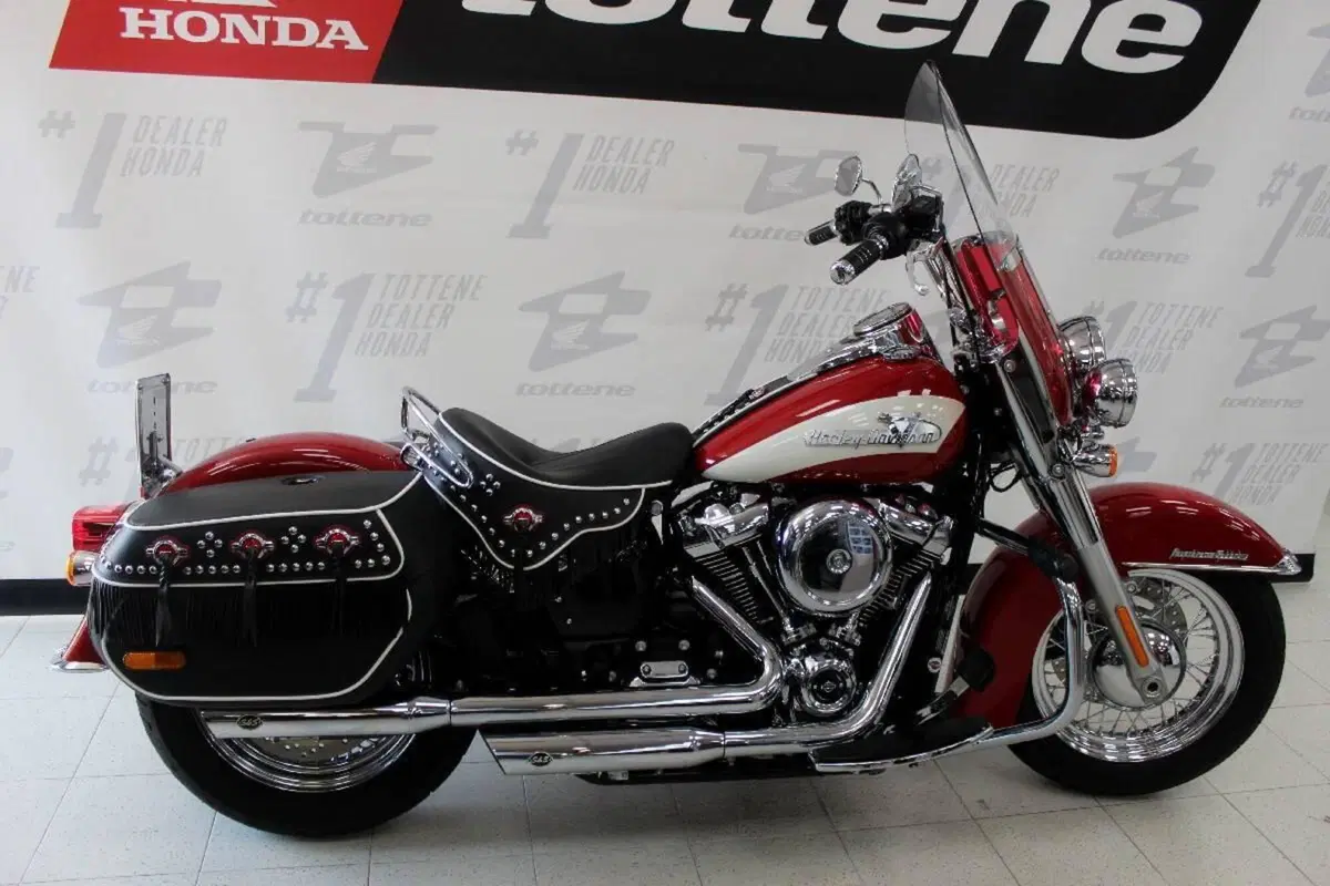 Harley-Davidson Hydra-Glide Revival (2024 - 25) (2)