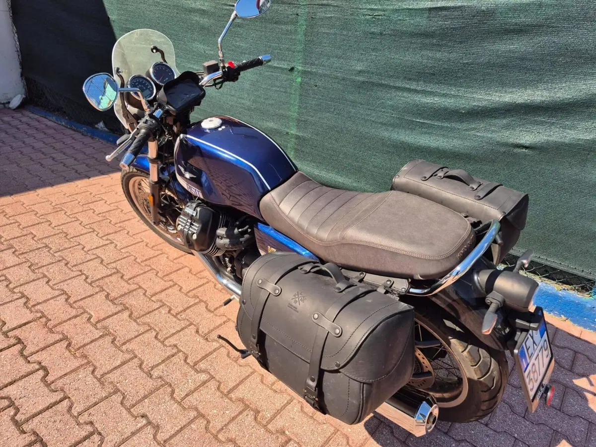 Moto Guzzi V7 Special (2021 - 24) (9)