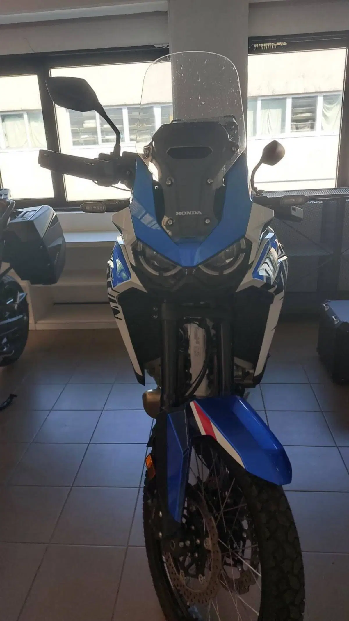 Honda Africa Twin CRF 1100L Urban (2022 - 23) (3)