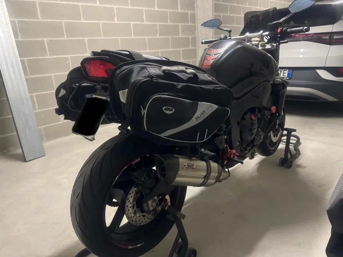 Yamaha FZ1 (2006 - 16) (5)