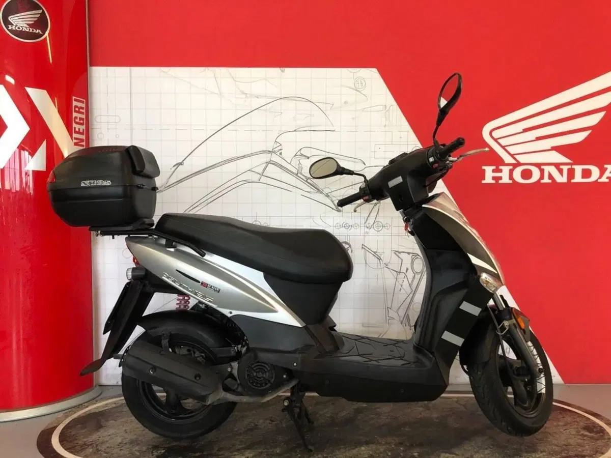 Kymco Agility 125 R12 (2007 - 13) (4)