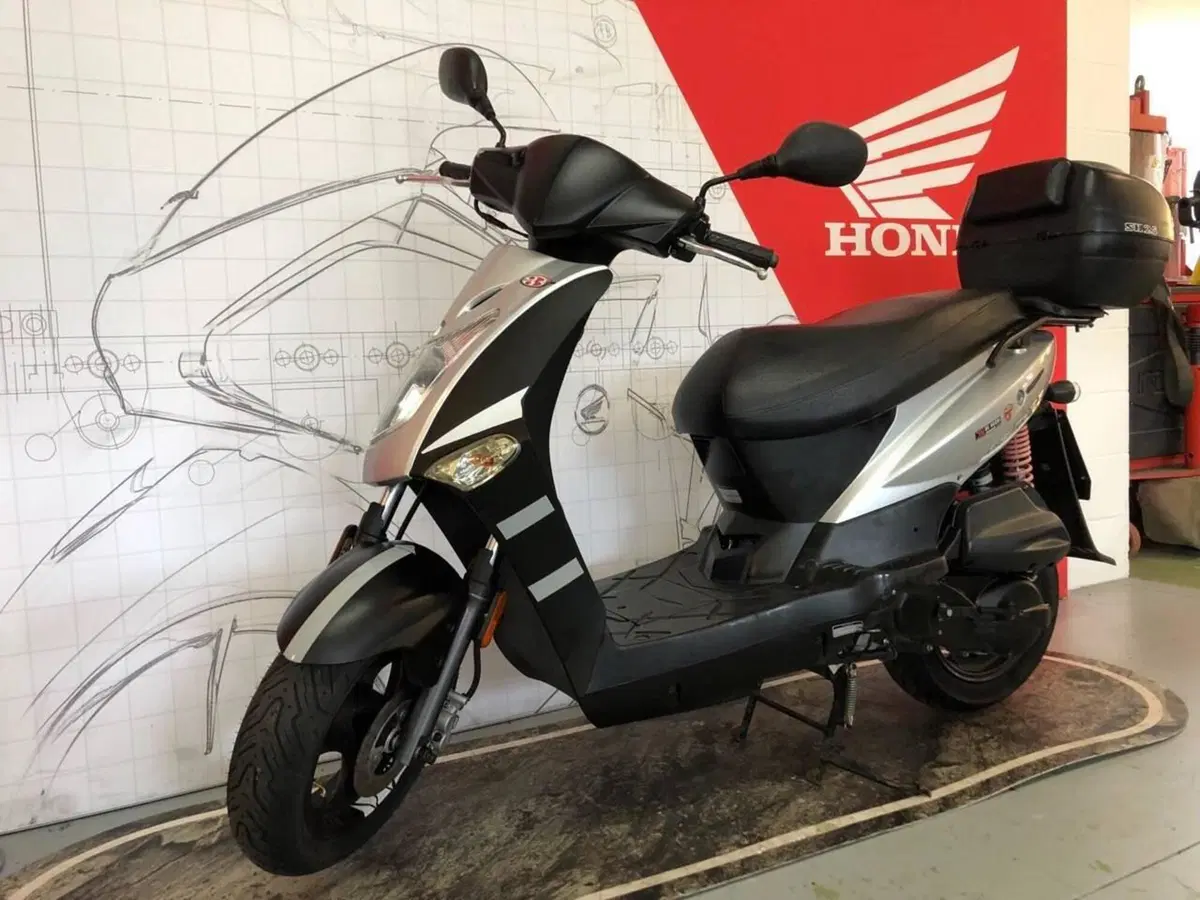 Kymco Agility 125 R12 (2007 - 13) (5)