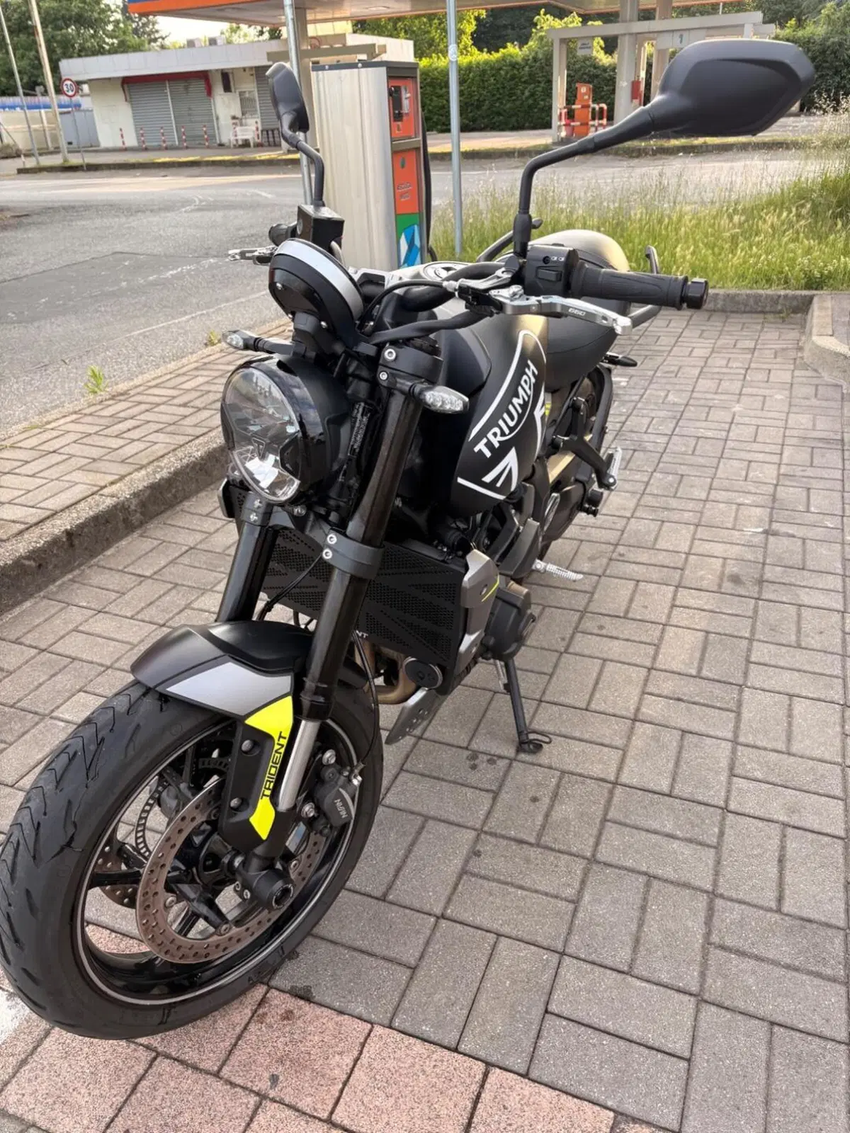 Triumph Trident 660 (2021 - 24) (2)