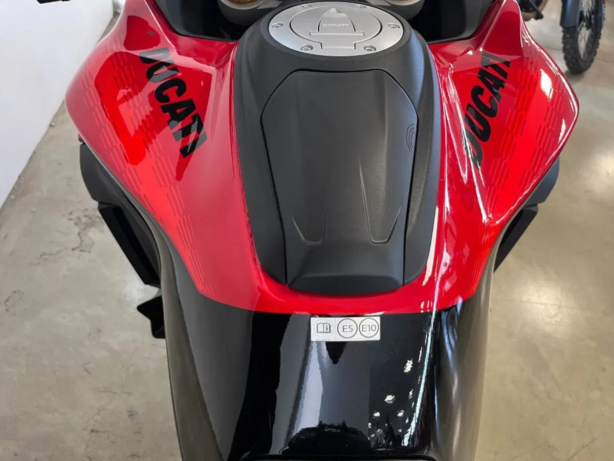 Ducati Multistrada V4 Pikes Peak (2025 - 26) (9)